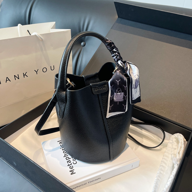 Balde de ombro e crossbody pu  - Luxury Bags For Sale avaliação e preço
